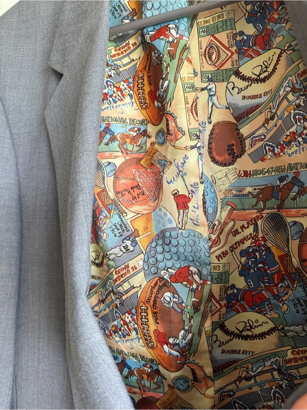 Vintage Blue Blazer Sport Coat Gold Crest Buttons Novelty Lining 32x23